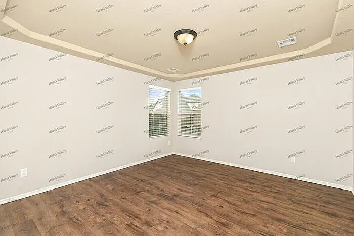 3 bed, 2.0 bath, 1425 sqft, $1,945 — Photo 3