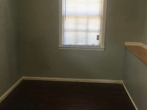 5th image of 307 Bradley Dr