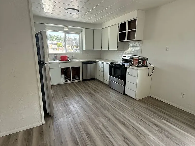 2368 Pacific Ave — Photo 8