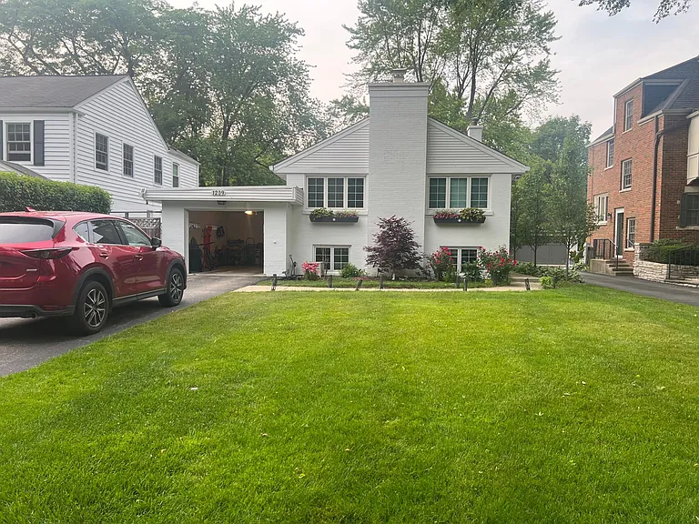 1209 Ash St — Photo 2
