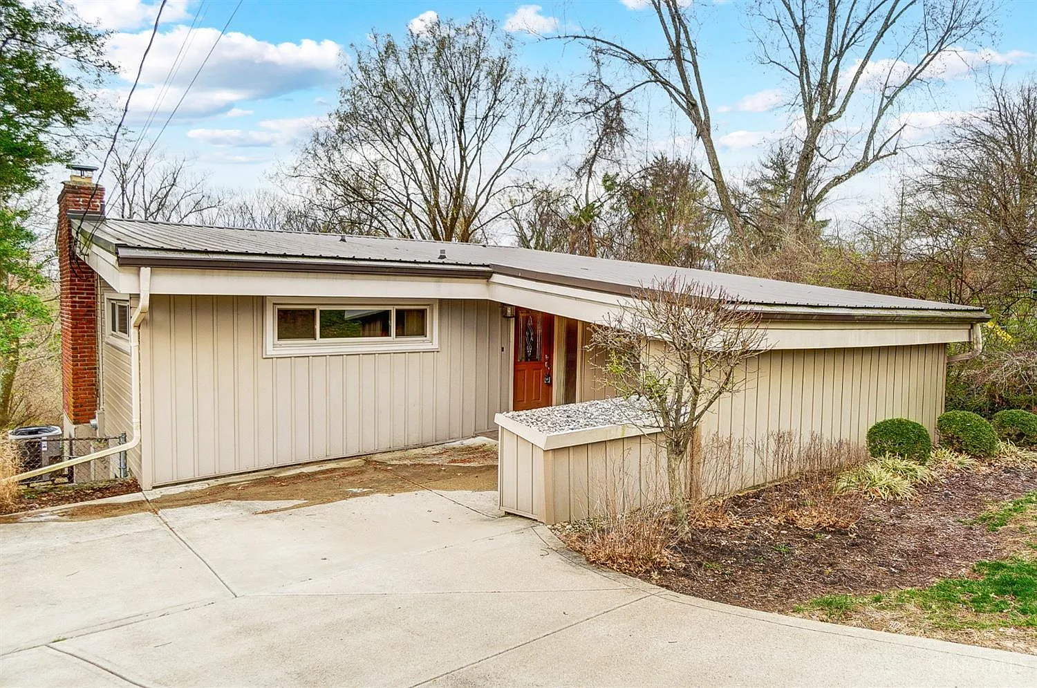 511 Blossomhill Ln photo 1