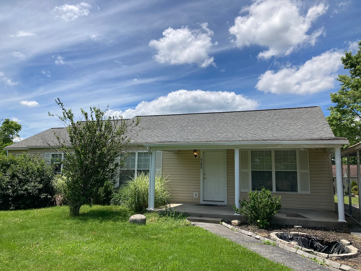 3 bed, 1500 sqft, $1,500 — Photo 1