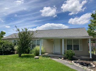 105 Travelers Ln, Beckley, WV 25801