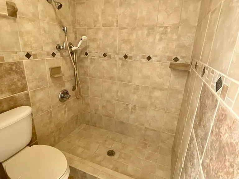 322 Quail Hollow Dr — Photo 6