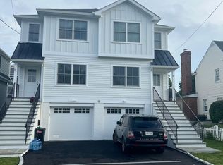 131 Adelphi Ave #B, Harrison, NY 10528