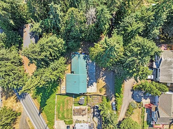 4th image of 5867 Ocean View Blvd NE
