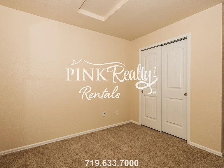 2325 Washo Cir — Photo 32
