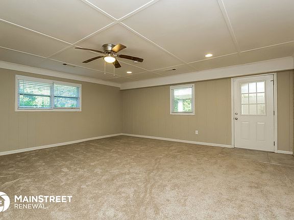 3rd image of 6309 Hillpine Dr