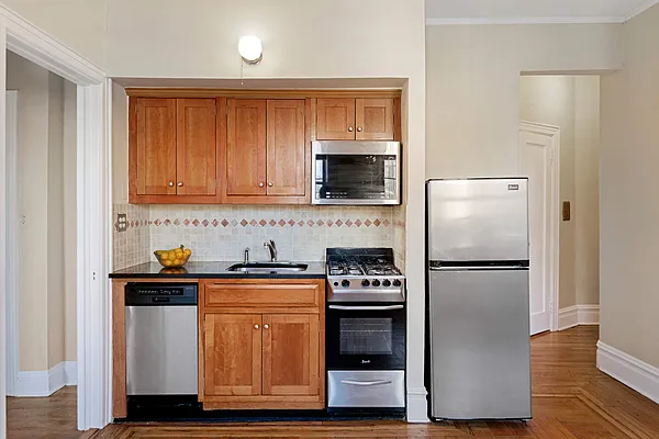 Rented by Compass | media 14