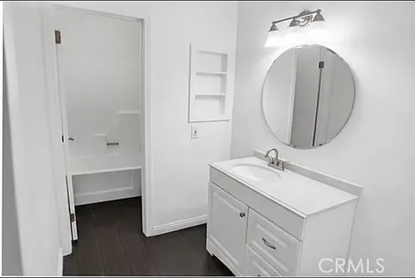 2 bed, 806 sqft, $2,450 — Photo 3