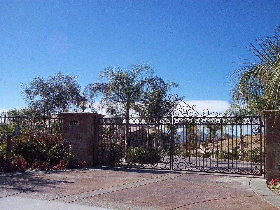 Courtesy of Mary Ann Mallory Park Place Realty