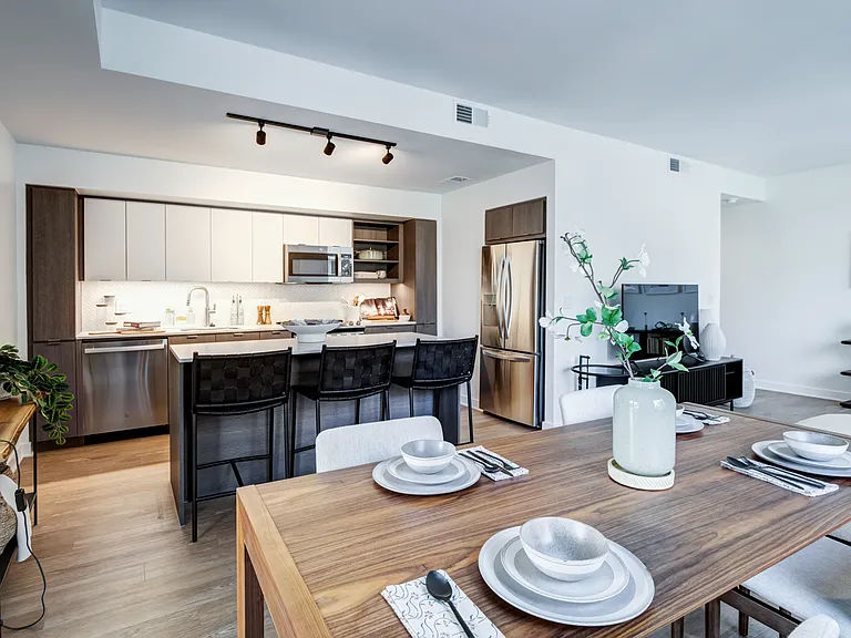 Solaire 7607 Old Georgetown — Photo 14