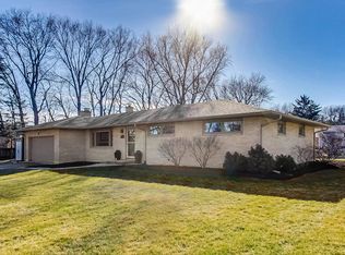 1610 Meadows Rd, Geneva, IL 60134