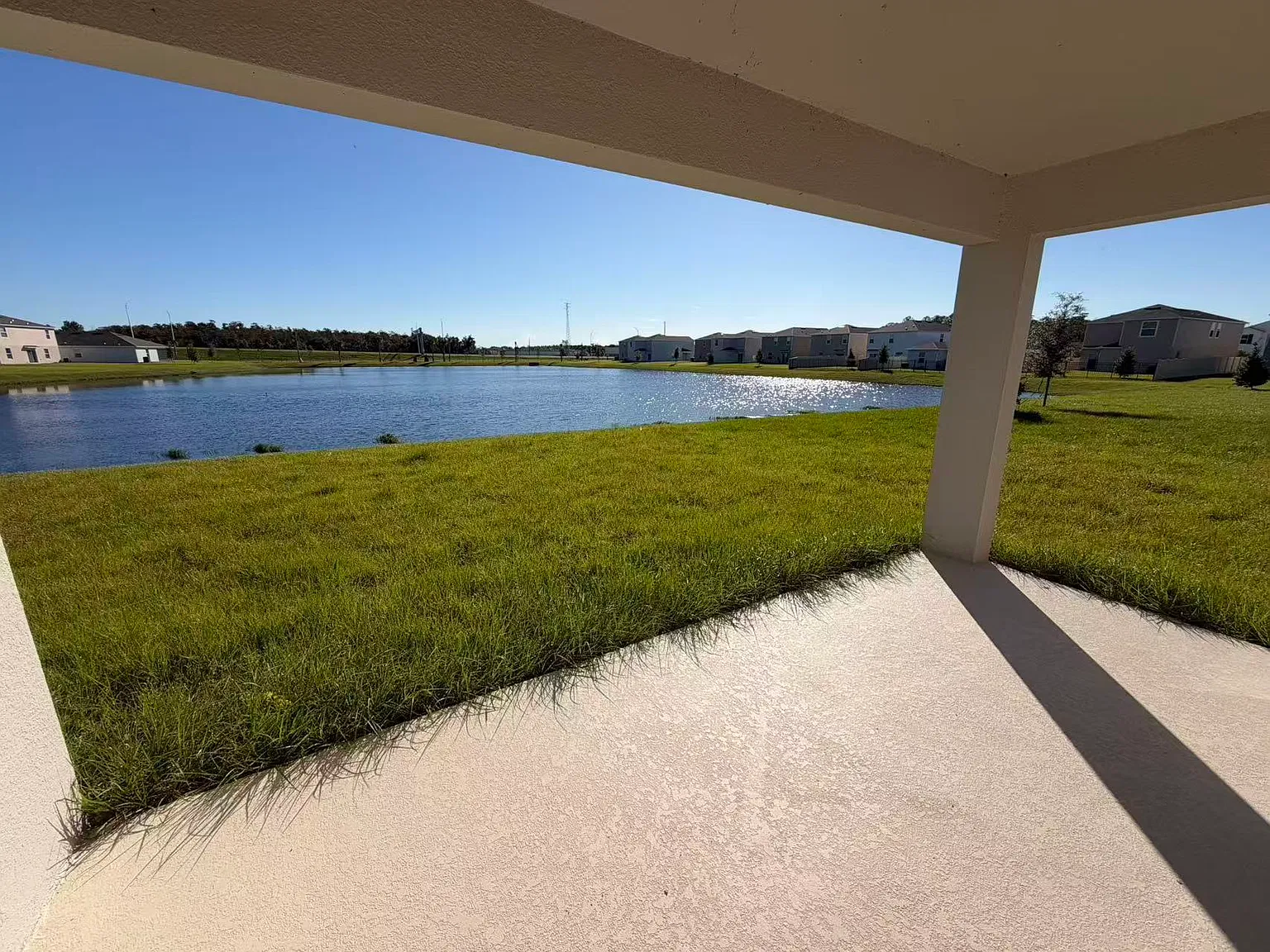 4 bed, 2075 sqft, $2,400 — Photo 4