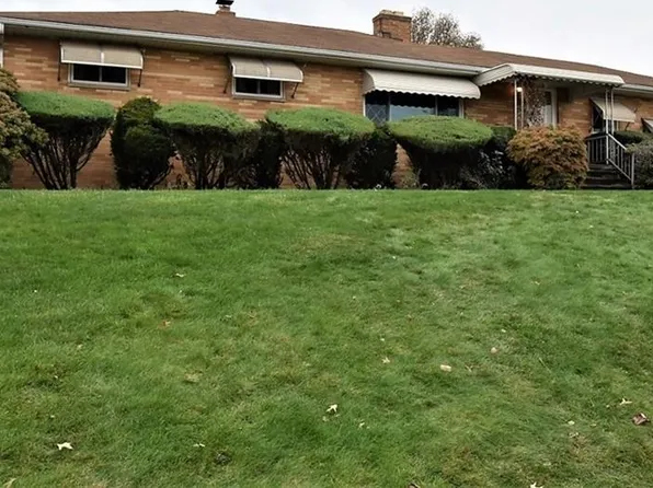 5524 Briarcliff Dr, Garfield Heights, OH 44125