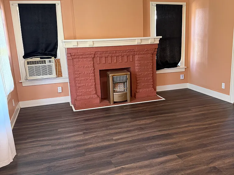 1806 Collins Ave — Photo 1