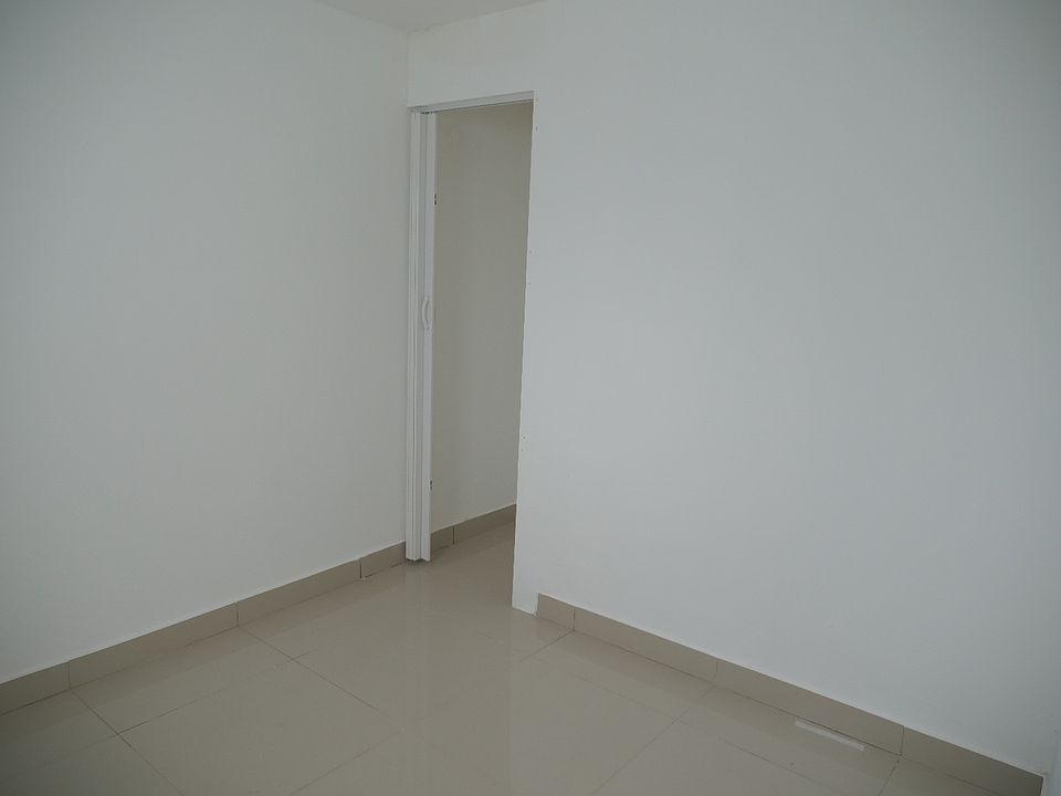 Unit Photo