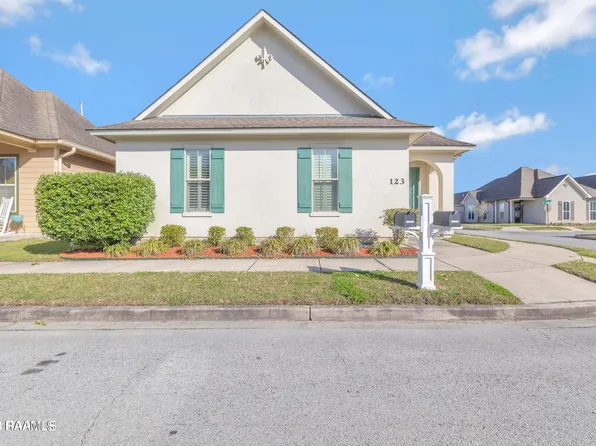 123 Pettigrove Dr, Youngsville, LA 70592