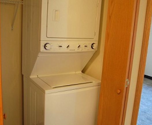 Washer/dryer in unit