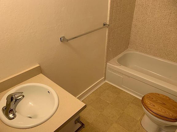 3rd image of 1729 Noranda Dr #2