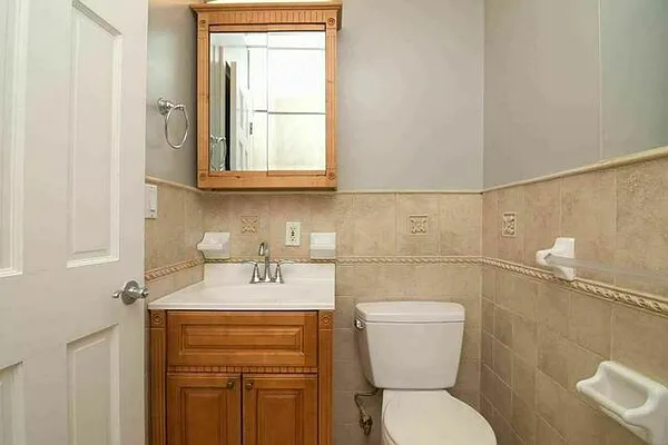 Rented by Compass | media 16