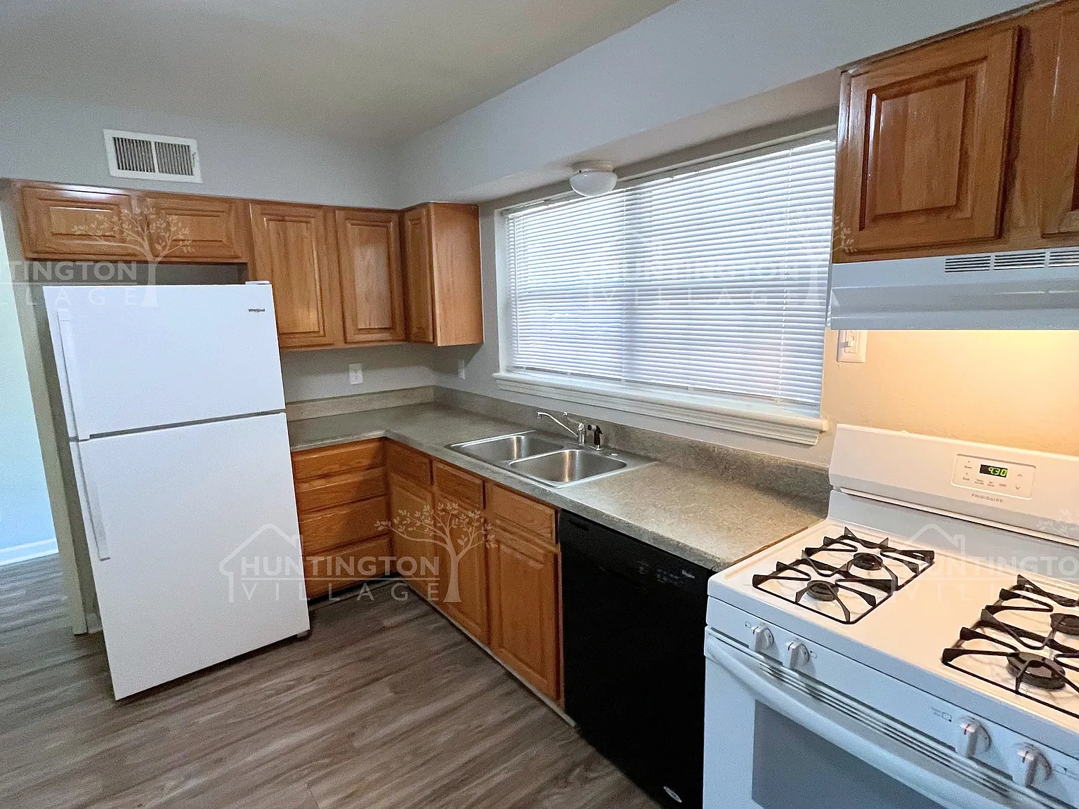 4 bed, 1250 sqft, $1,495 — Photo 3