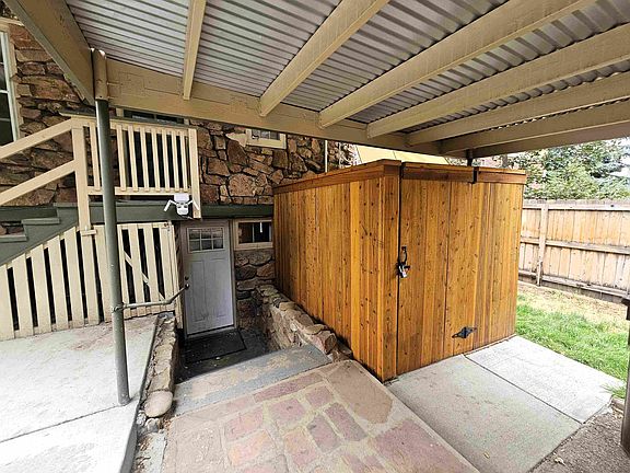 3rd image of 1032 1/2 Lincoln Pl