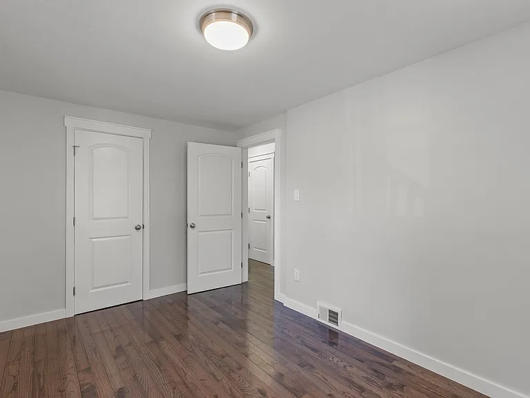 1717 Versailles Rd — Photo 14