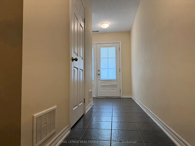 181 Plains Rd W #47 — Photo 5