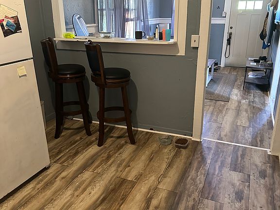 4th image of 100 Manako Ln