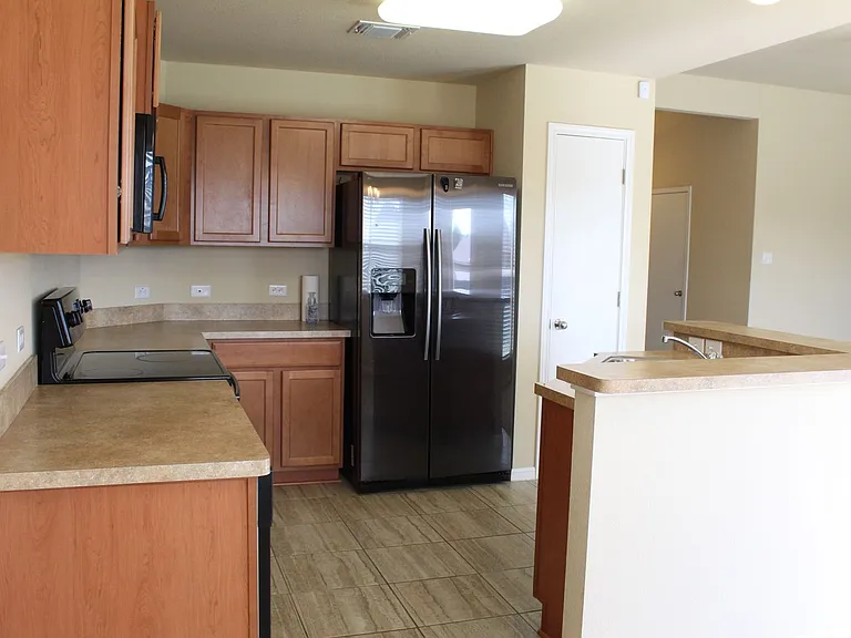 1104 Jamestown Dr — Photo 8