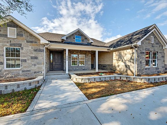 5th image of 1809 Bluebonnet Ave