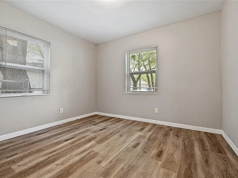 6014 S 6th St — Photo 12