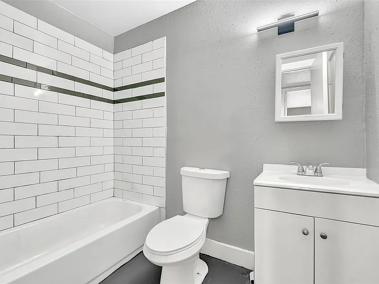 3802 Dabney Apartments — Photo 22