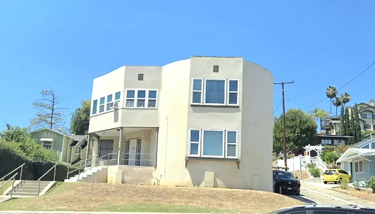 13415 Bailey St — Photo 1