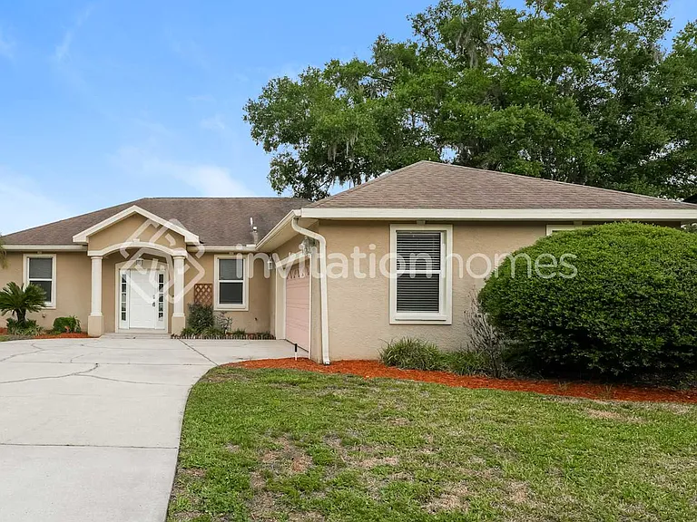 22447 Kingsley Ln — Photo 1