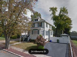 24 Albourne St, Edison, NJ 08837