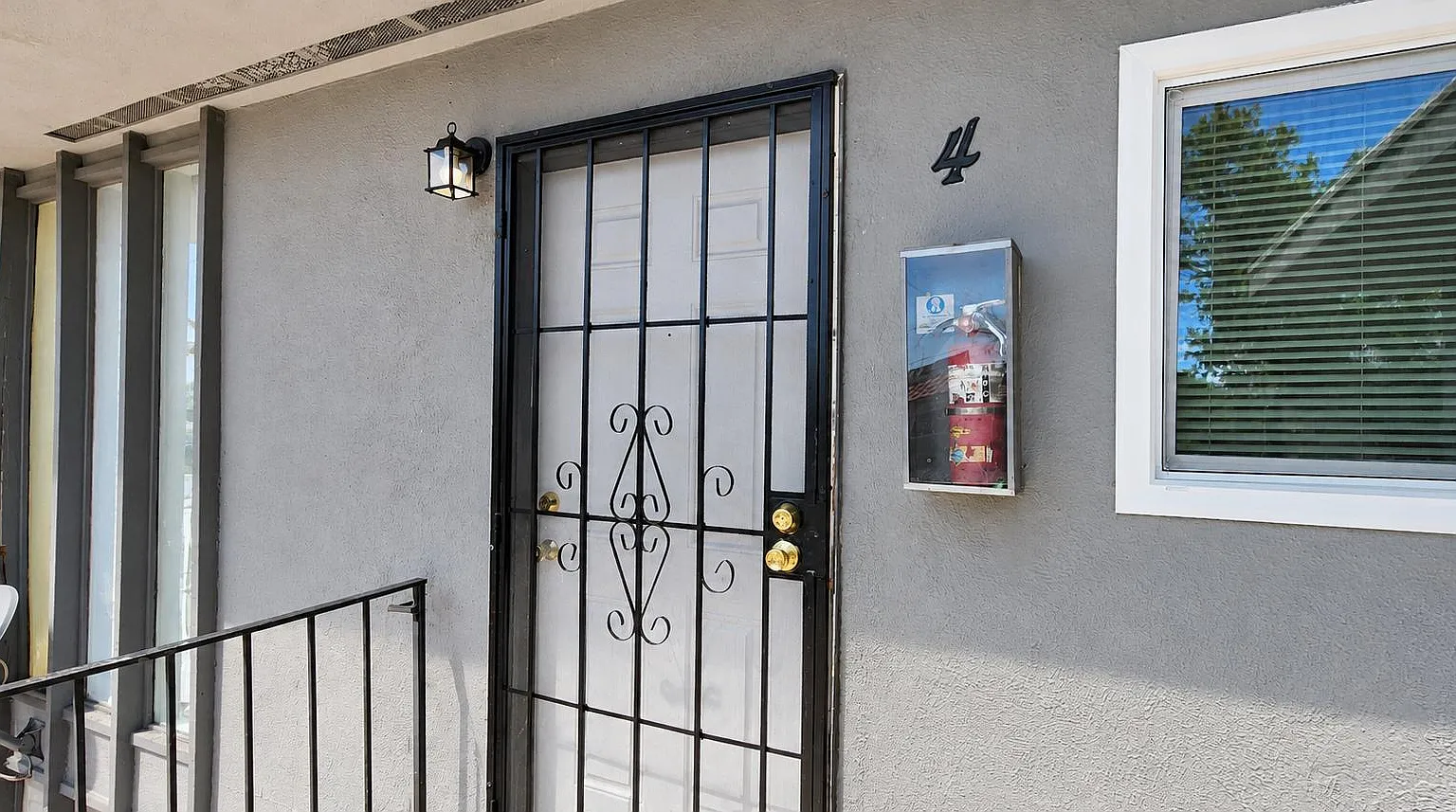 3390 Cambridge St - Unit 4 — Photo 1