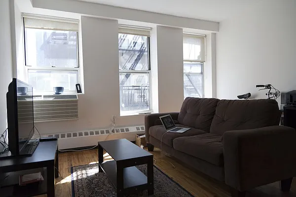 Rented by Bond New York | media 3