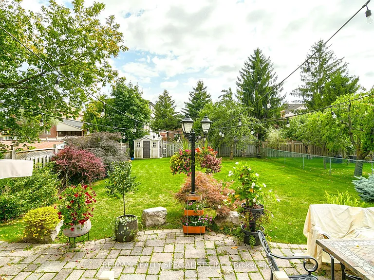 7 Scott Dr #UPPER — Photo 34