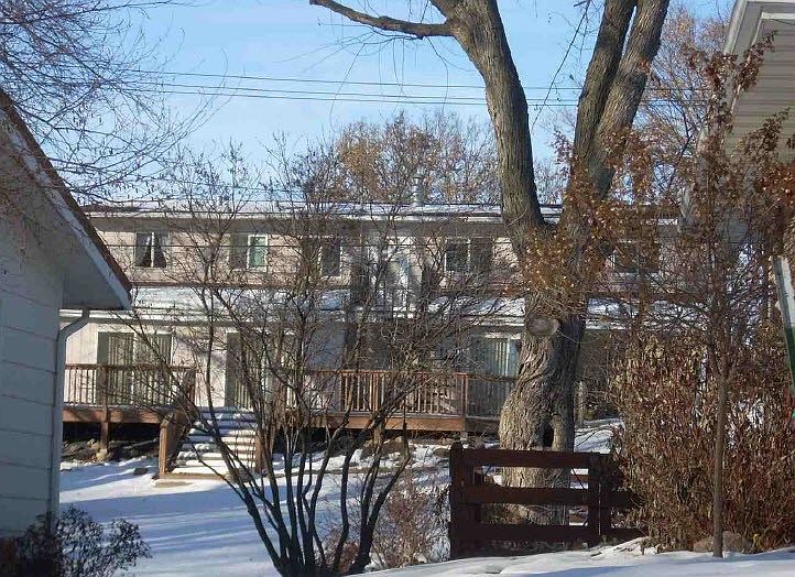 2nd image of 1010 Crestview Rd