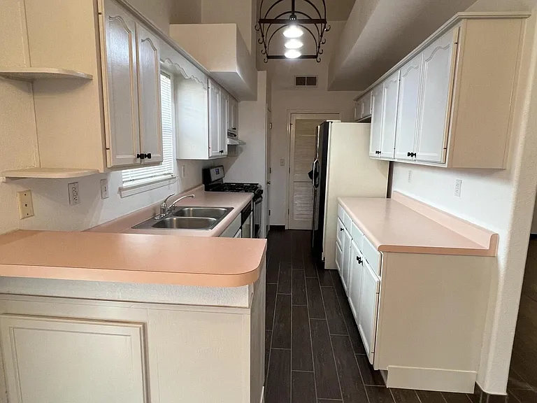 7115 Oval Rock Dr — Photo 11