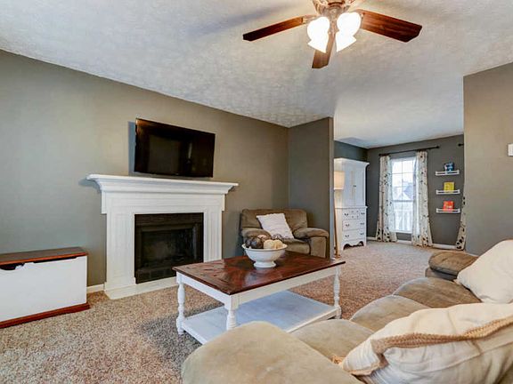 3rd image of 1504 Pheasants Glen Dr