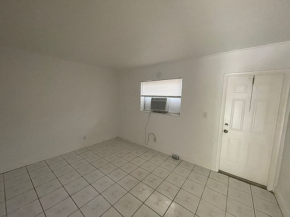 3rd image of 1341 NE 5th Ter #2