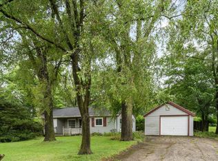 7251 S 35th St, Franklin, WI 53132