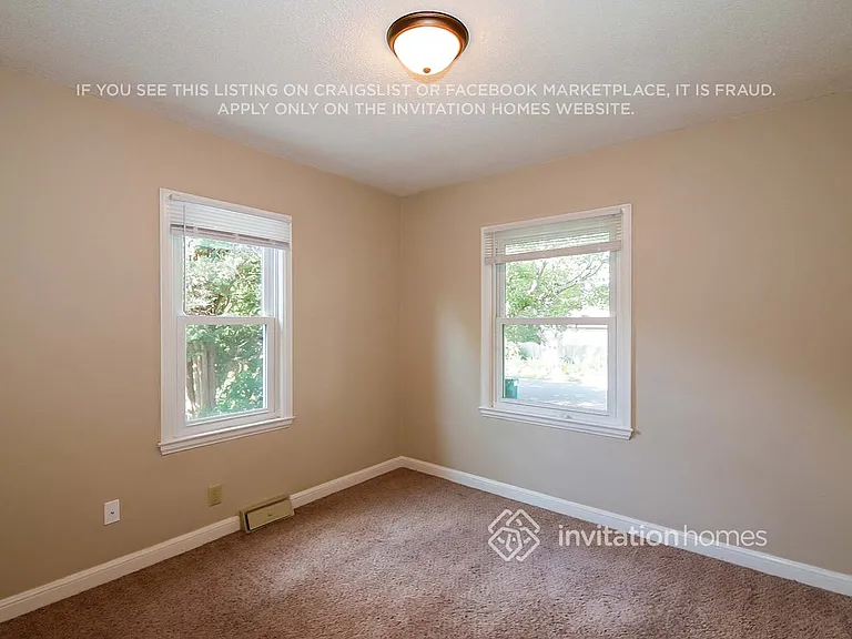 3940 3rd St NE — Photo 16