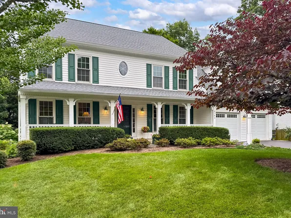 6704 Rock Fall Ct, Clifton, VA 20124