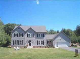 1 Gooseberry Ln, Hadley, MA 01035