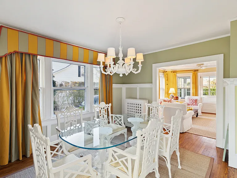 106 Meeting House Ln — Photo 15