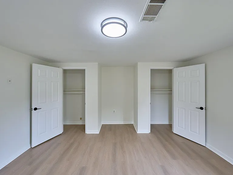 2924 Gracefield Rd — Photo 10